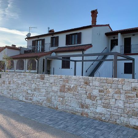 Apartments & Room Piutti Bale Exterior foto
