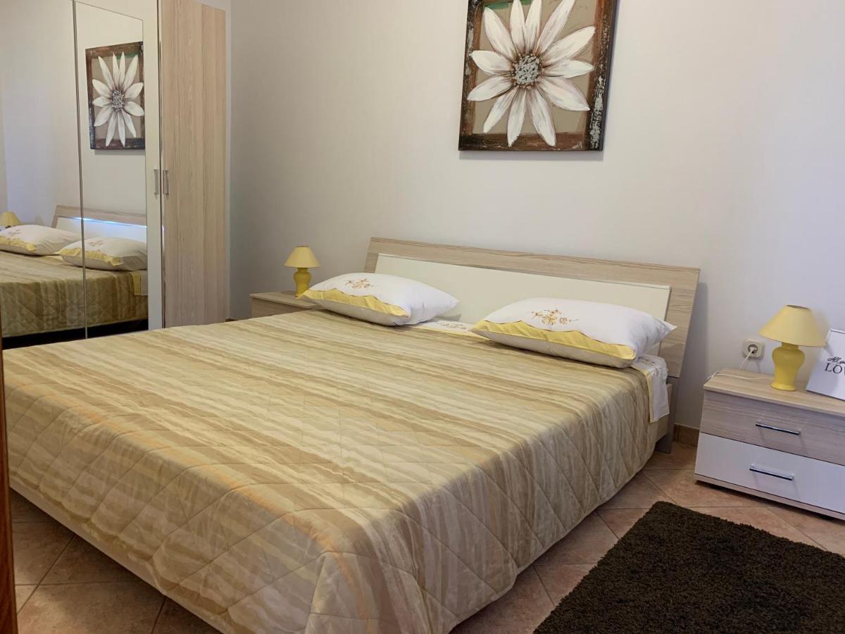Apartments & Room Piutti Bale Exterior foto