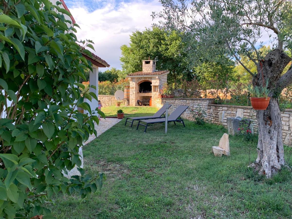 Apartments & Room Piutti Bale Exterior foto