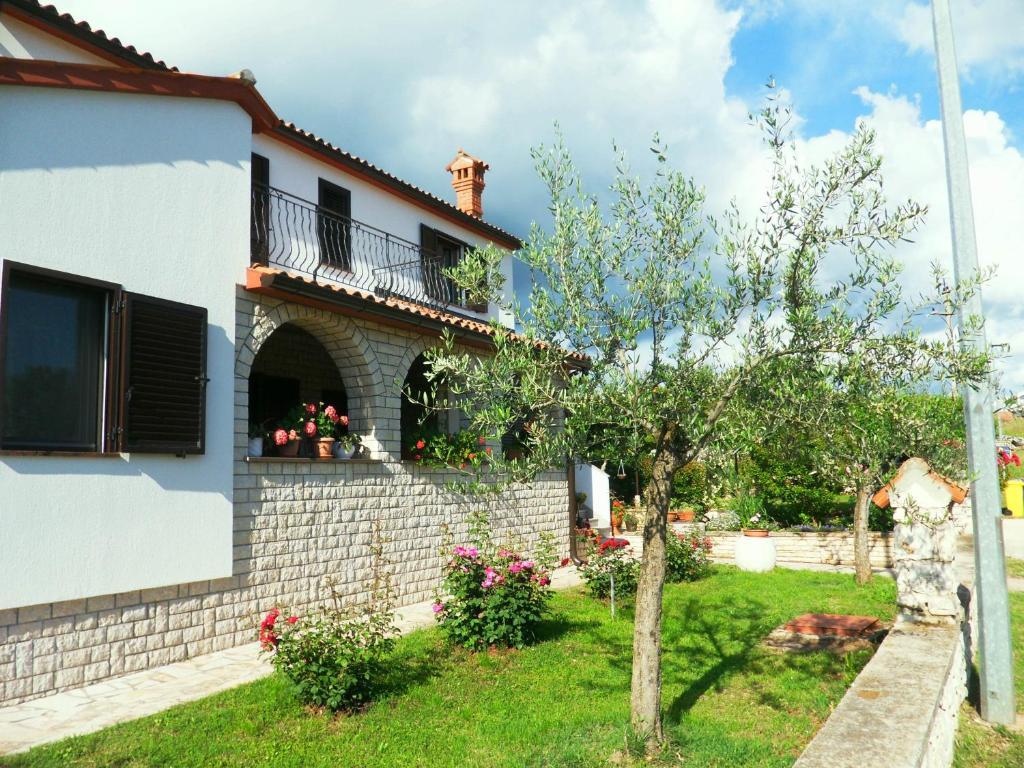 Apartments & Room Piutti Bale Exterior foto