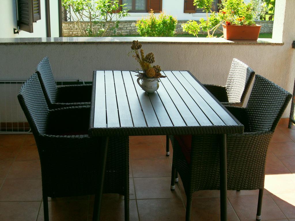 Apartments & Room Piutti Bale Zimmer foto